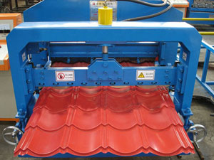 828仿古式琉璃瓦機(jī)