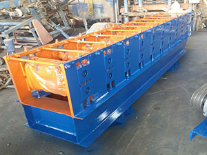 活動(dòng)房專(zhuān)用C型鋼機(jī)