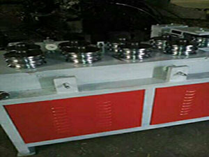 圓管方管打彎?rùn)C(jī)