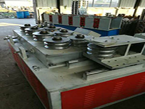 圓管方管打彎?rùn)C(jī)